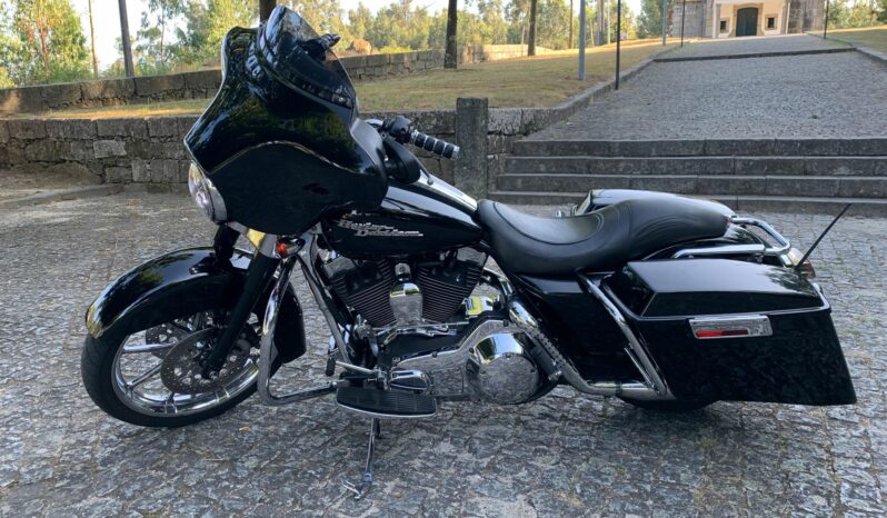 Harley Davidson Street Glide completo