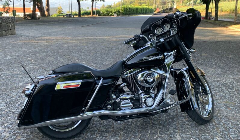 Harley Davidson Street Glide completo