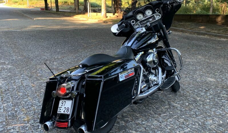 Harley Davidson Street Glide completo