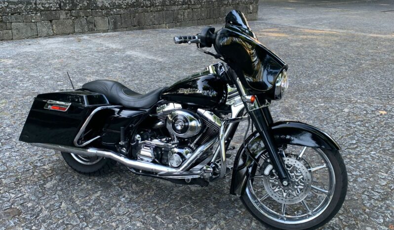 Harley Davidson Street Glide completo